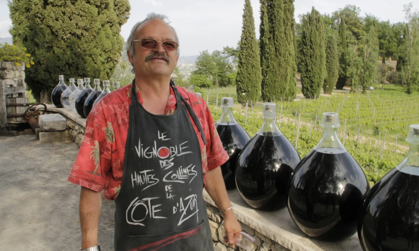 Georges Rasse, vigneron au Domaine des Hautes Collines à Saint-Jeannet