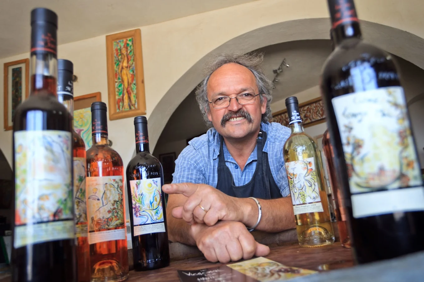 Georges Rasse, vigneron au Domaine des Hautes Collines